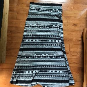 Mossimo maxi skirt size large